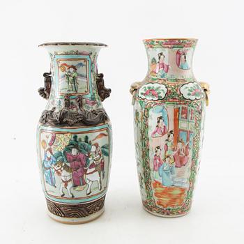 Vases 2 pcs China Canton circa 1900 porcelain.