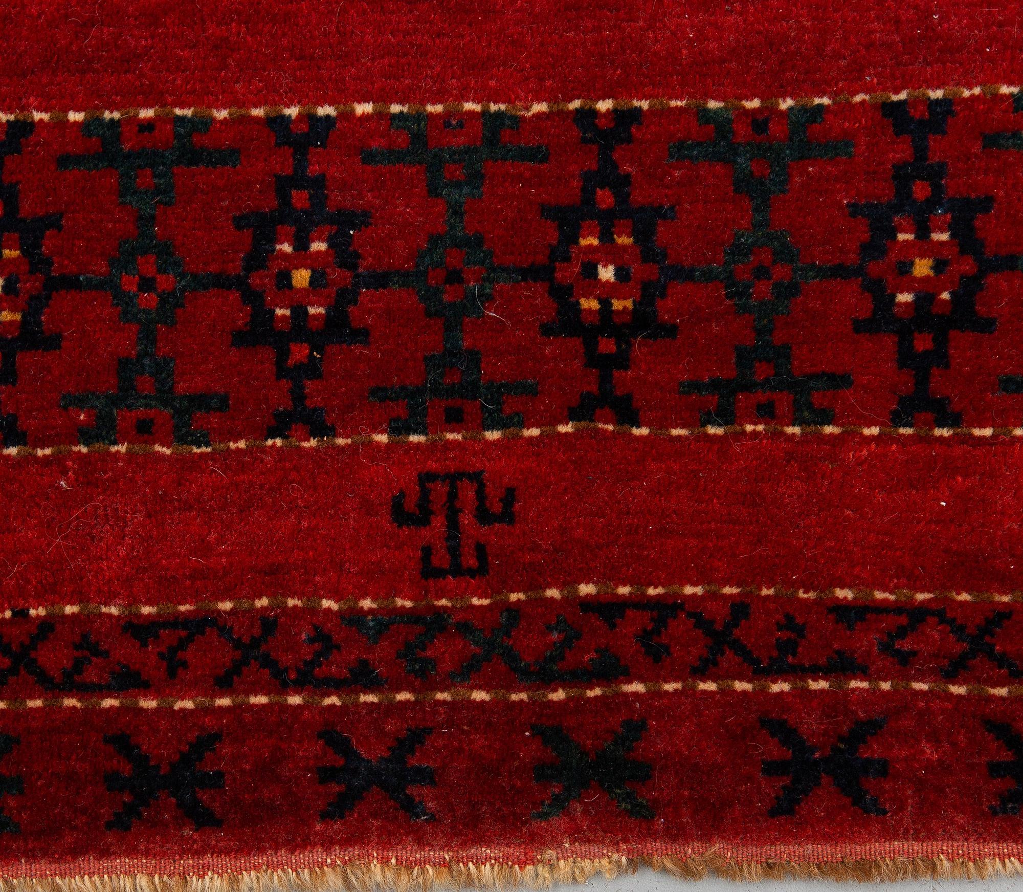 CHUVAL, antik Kirgiz/Turkmen, ca 115,5 x 209-211 cm (samt kortsidorna med ca 0,5-1 cm slätväv).