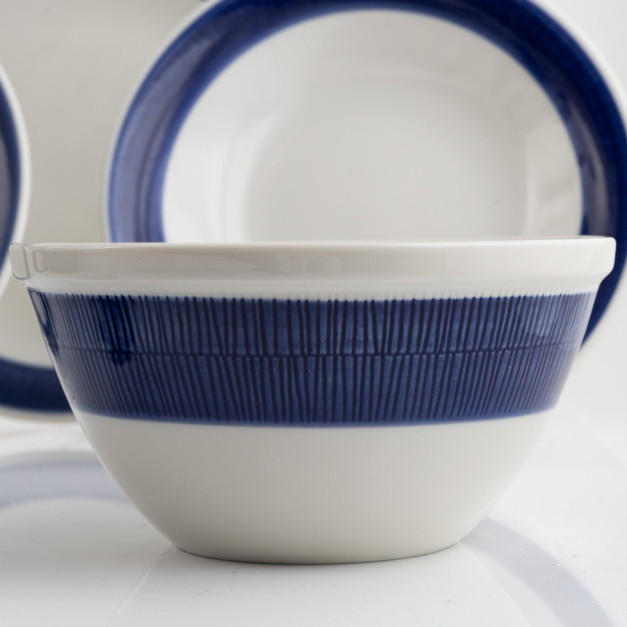 Hertha Bengtson, a 31-piece "Koka blå" dinner service, Rörstrand, Sweden.