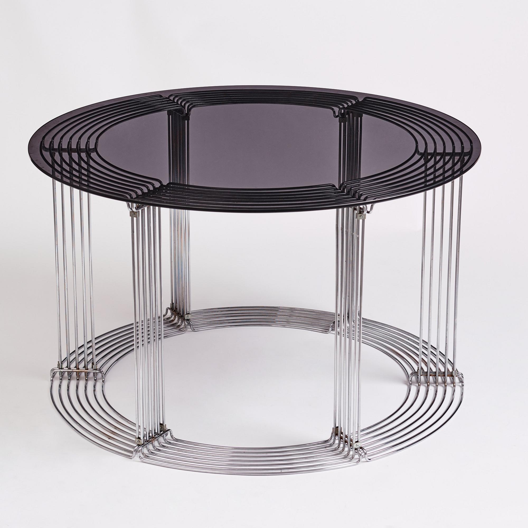Verner Panton, a "Pantonova" dining table with 6 chairs,
Fritz Hansen, Denmark, ca 1971.
