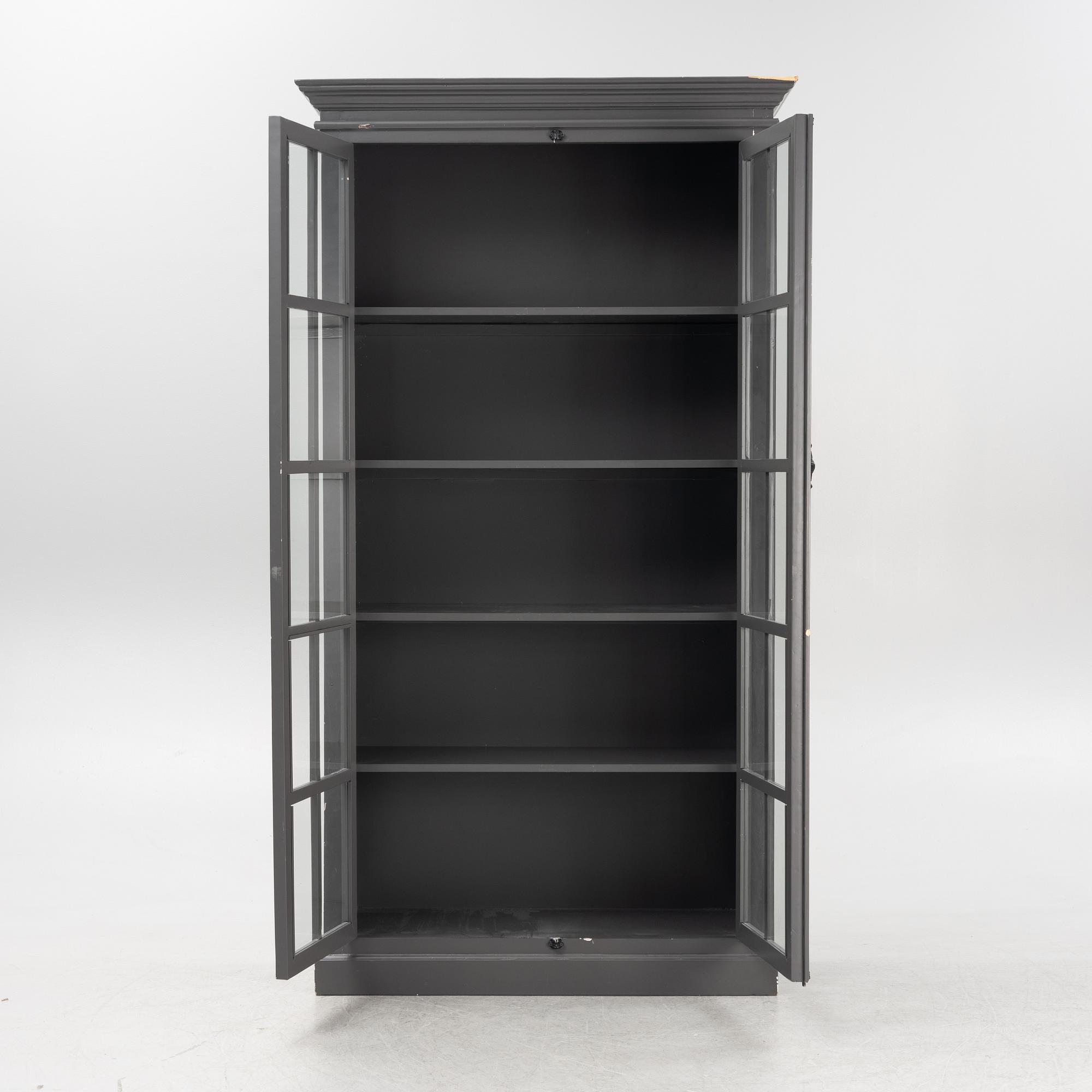 Vitrinskåp, 1900-talets senare del.