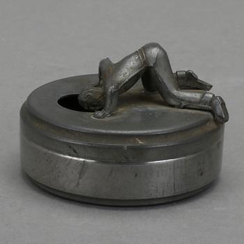 MANSCHETTKNAPPSASK, tenn, "Originell", Widerholm & Dahlberg, Eskilstuna, 1930/40-tal.