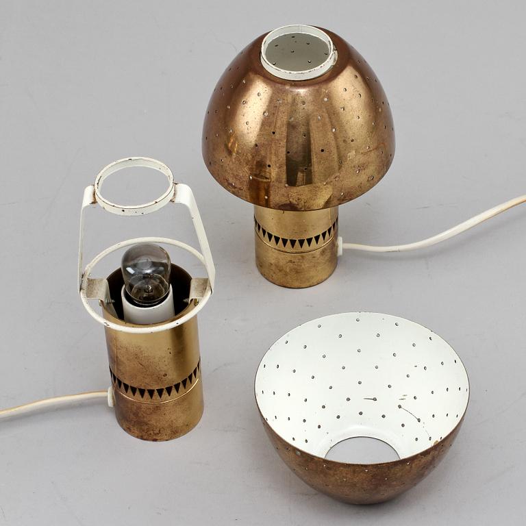 BORDSLAMPOR, ett par samt TAKLAMPOR, ett par, Hans-Agne Jakobsson, 1900-talets fjärde kvartal.