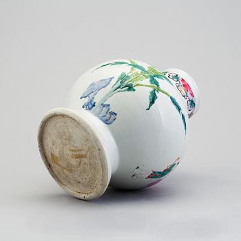 A famille rose porcelain vase, Qing dynasty, Yongzheng (1723-1795).