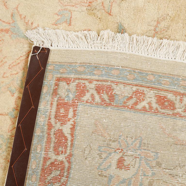 A Ziegler design rug, 230 x 221 cm.