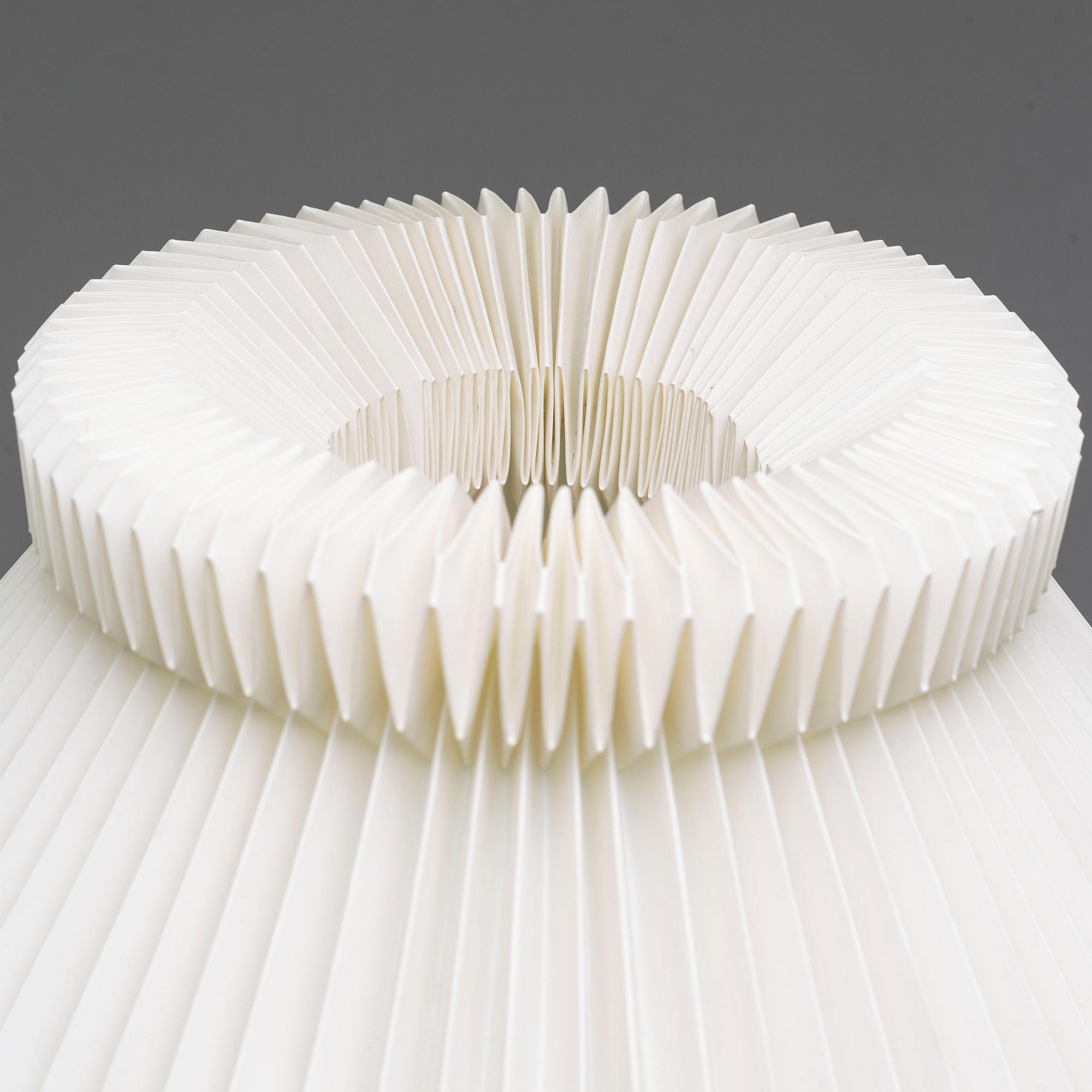 CARL-HARRY STÅLHANE, an eggshell glazed stoneware table lamp, Rörstrand Ateljé, Sweden 1950's.