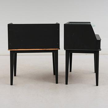 SÄNGBORD, 1 par, 1900-talets mitt.