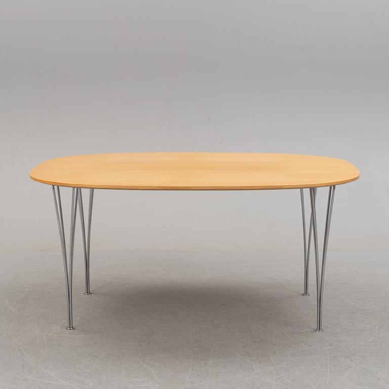 A 'Superellips' table by Bruno Mathsson and Piet Hein, Fritz Hansen, 1981.