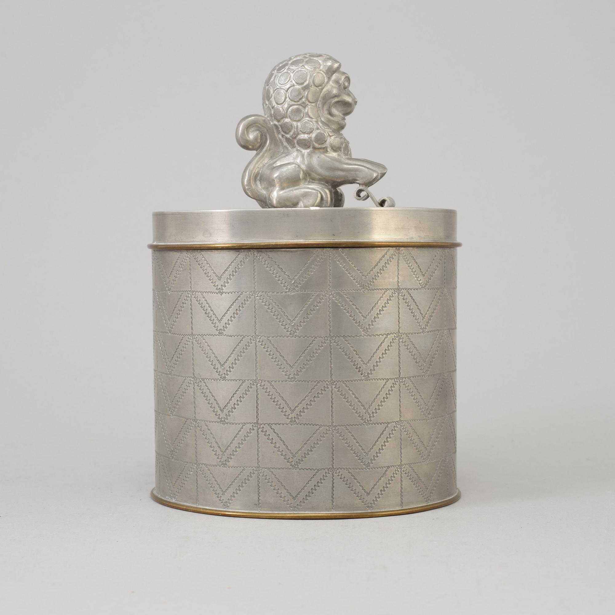 Anna Petrus, & Estrid Ericson, a pewter cigar box with cover by Svenskt Tenn, Stockholm 1928.