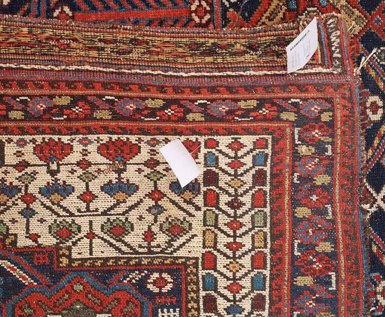 SEMI-ANTIQUE KURDISH probably. 176 x 121 cm (as well as approximitley 6-7 cm patterned flat weave at each end).