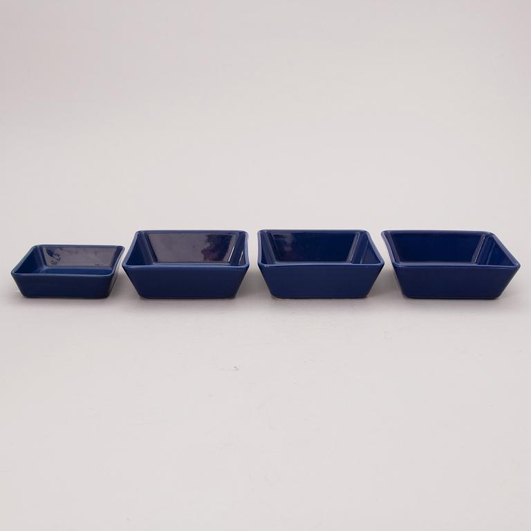 A 9 + 6-piece set of Kilta / Teema porcelain by Arabia, Finland.