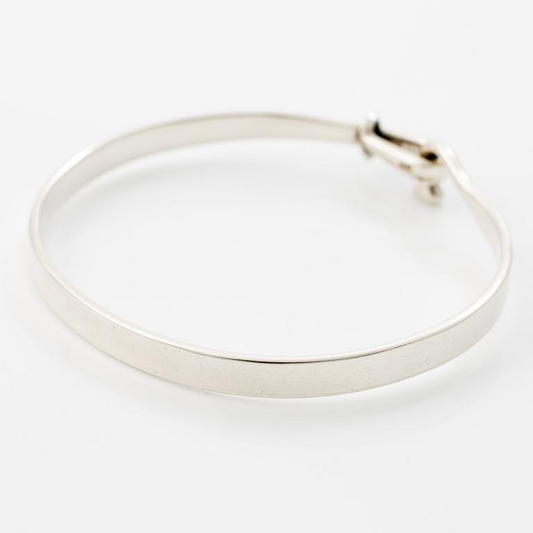 Vivianna Torun Bülow-Hübe, sterling silver bangle, for Georg Jensen.
