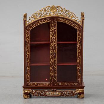 A chinese display cabinet, early 20th Century.