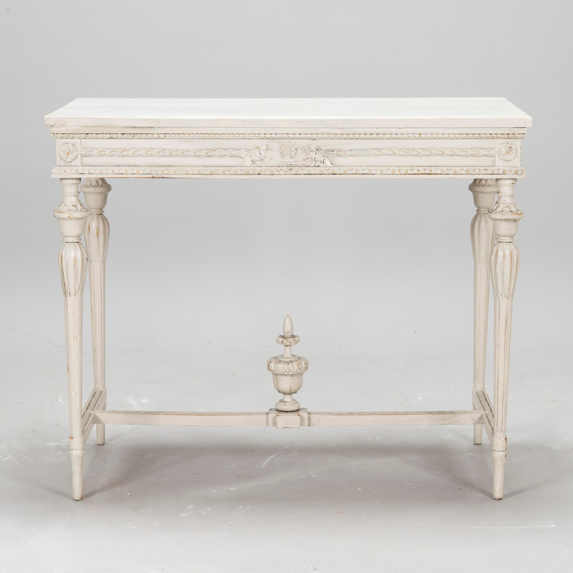 Bord, sengustaviansk stil, omkring sekelskiftet 1800/1900.