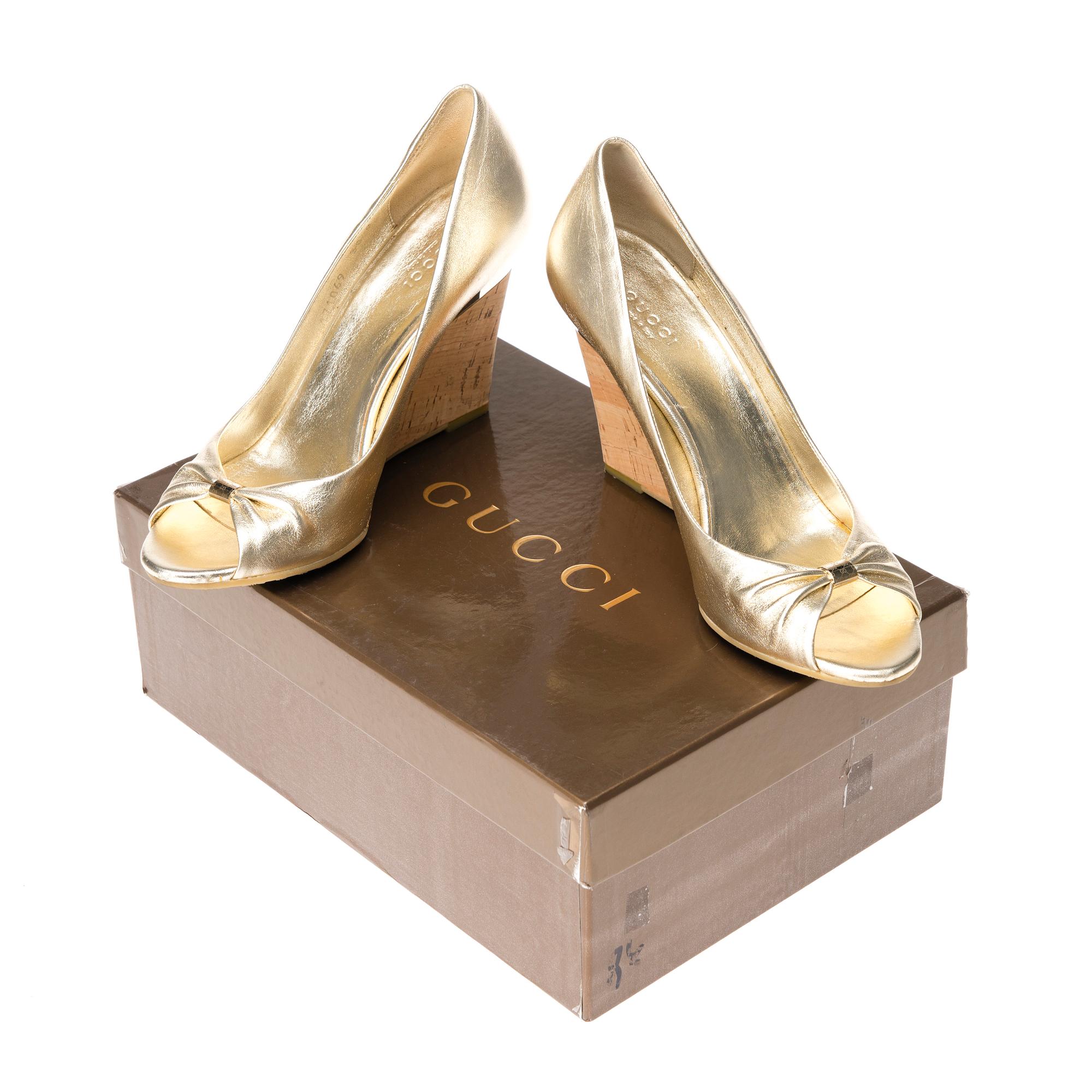 SKOR, Gucci.