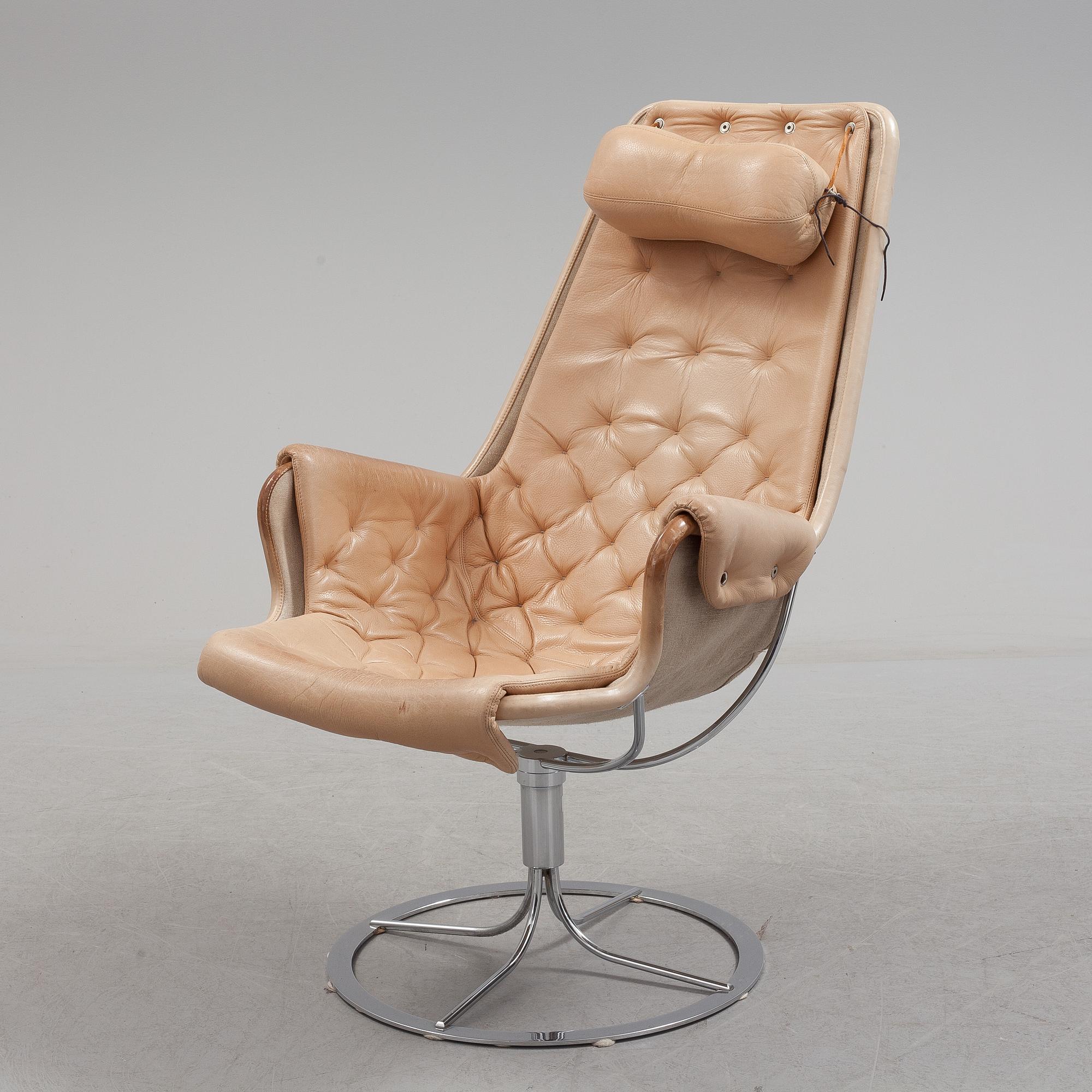 BRUNO MATHSSON, a late 20th century swiwel armchair "Jetson", Dux, Sweden.