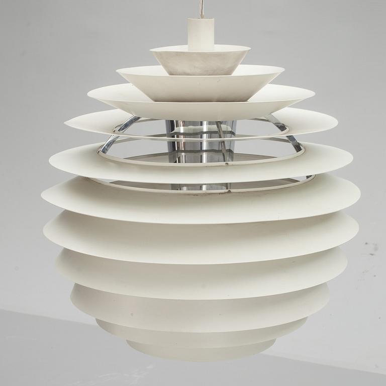 TAKLAMPA, "PH Globe", Poul Henningsen för Louis Poulsen. Höjd c:a 60 cm.