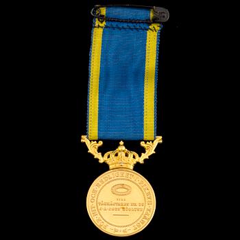 KUNGLIG MEDALJ,  23k guld, "För Nit och Redlighet i Rikes Tjänst", "5:e storleken", före 1947.