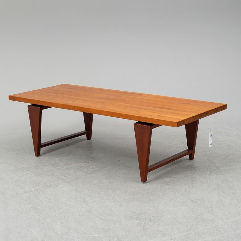 ILLUM WIKKELSÖ, soffbord "ML 115" Mikael Laursens møbelsnedkeri, 1900-talets andra hälft.