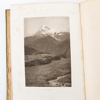 Freshfield, Douglas W.: The Exploration of the Caucasus. Förstaupplaga 1896. 2 band. Fotograf Vittorio Sella.
