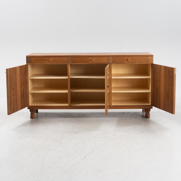Carl Malmsten, sideboard, "Klinte", Åfors Möbelfabrik.