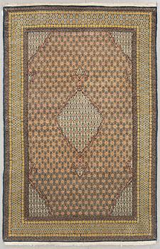 MATTA, old, Ghom, silkesinslag, ca 214 x 139 cm.