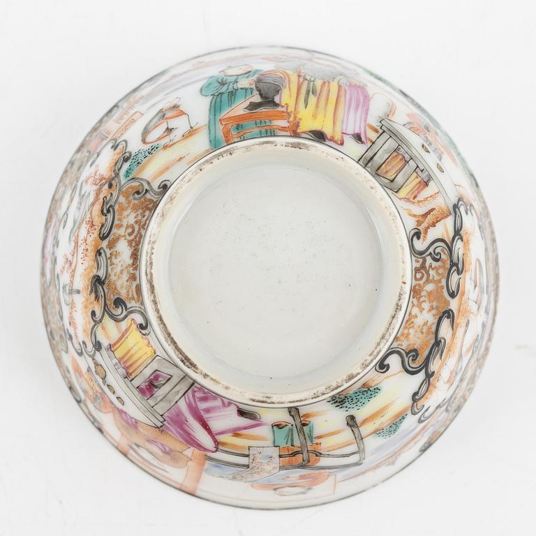 A famille rose 'Rockefeller-pattern' cup with stand, Qing dynasty, Qianlong (1736-95).