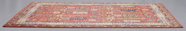 Märta Måås-Fjetterström, MATTO, "Röda trädgårdsmattan", knotted pile, ca 327 x 232 cm, signed AB MMF.