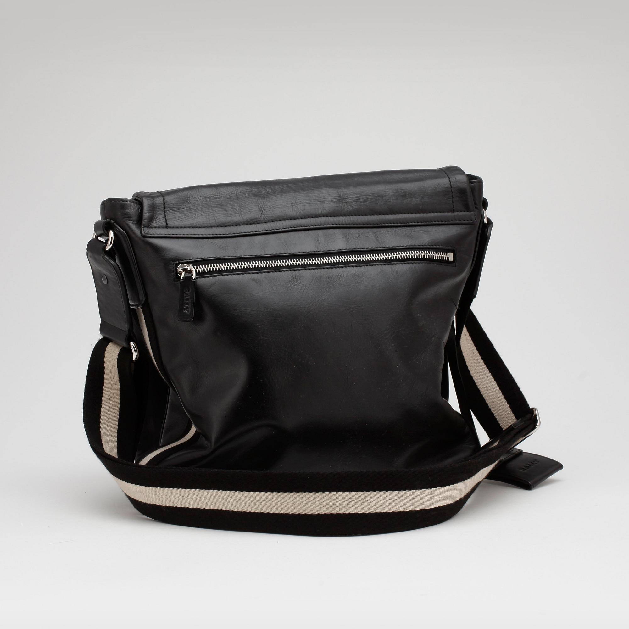 BALLY, a black leather mens messenger bag, "TRIAR-SM".