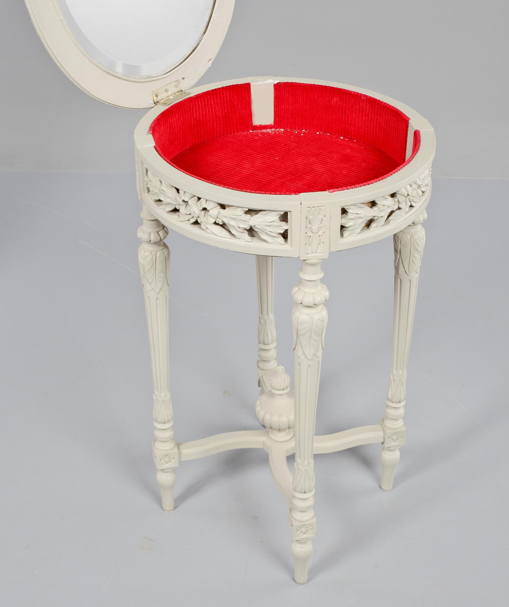 MONTERBORD, gustaviansk stil, 1900-tal.