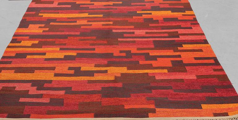 Gull-Britt Johansson, a carpet, flat weave, signed GBJ, ca 240 x 173 cm.