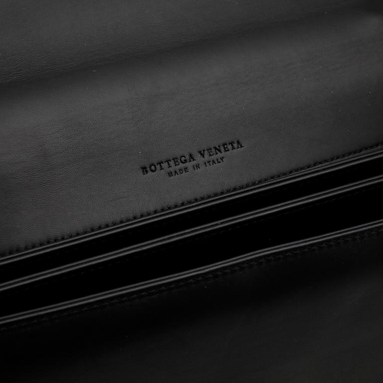 BOTTEGA VENETA, a black leather briefcase.