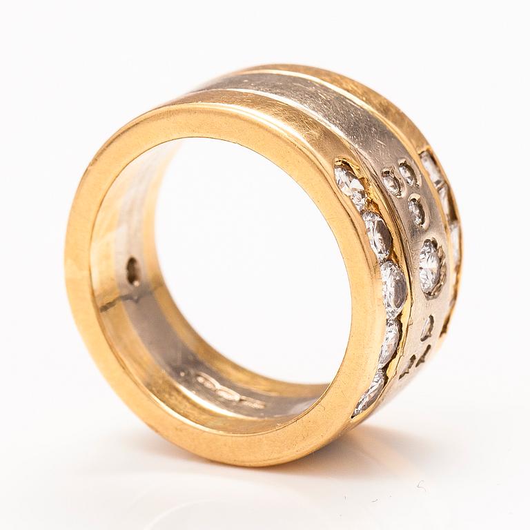 SORMUS, 18K kultaa, briljantti- ja princesshiotut timantit n. 1.67 ct yht. Tmi Kultajussi, Helsinki 2004.