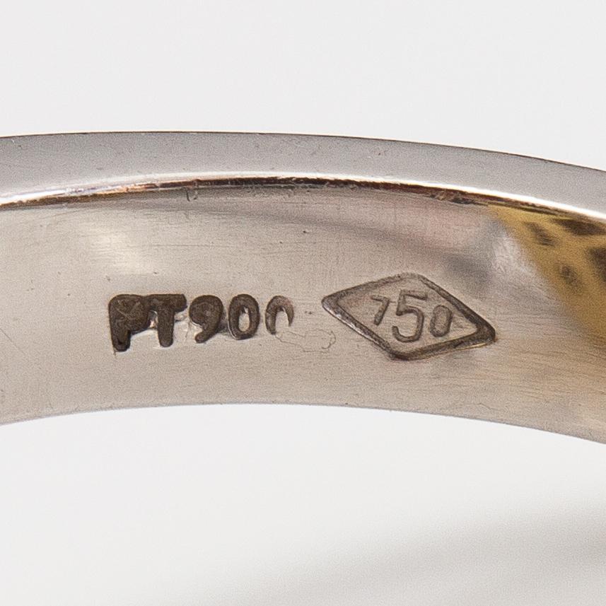 Ring, platina, 18K guld, opal och diamanter ca 0.20 ct tot.