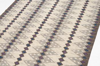 Berit Koenig, matta, gobelängteknik, 256 x 195 cm, signad SH BK.