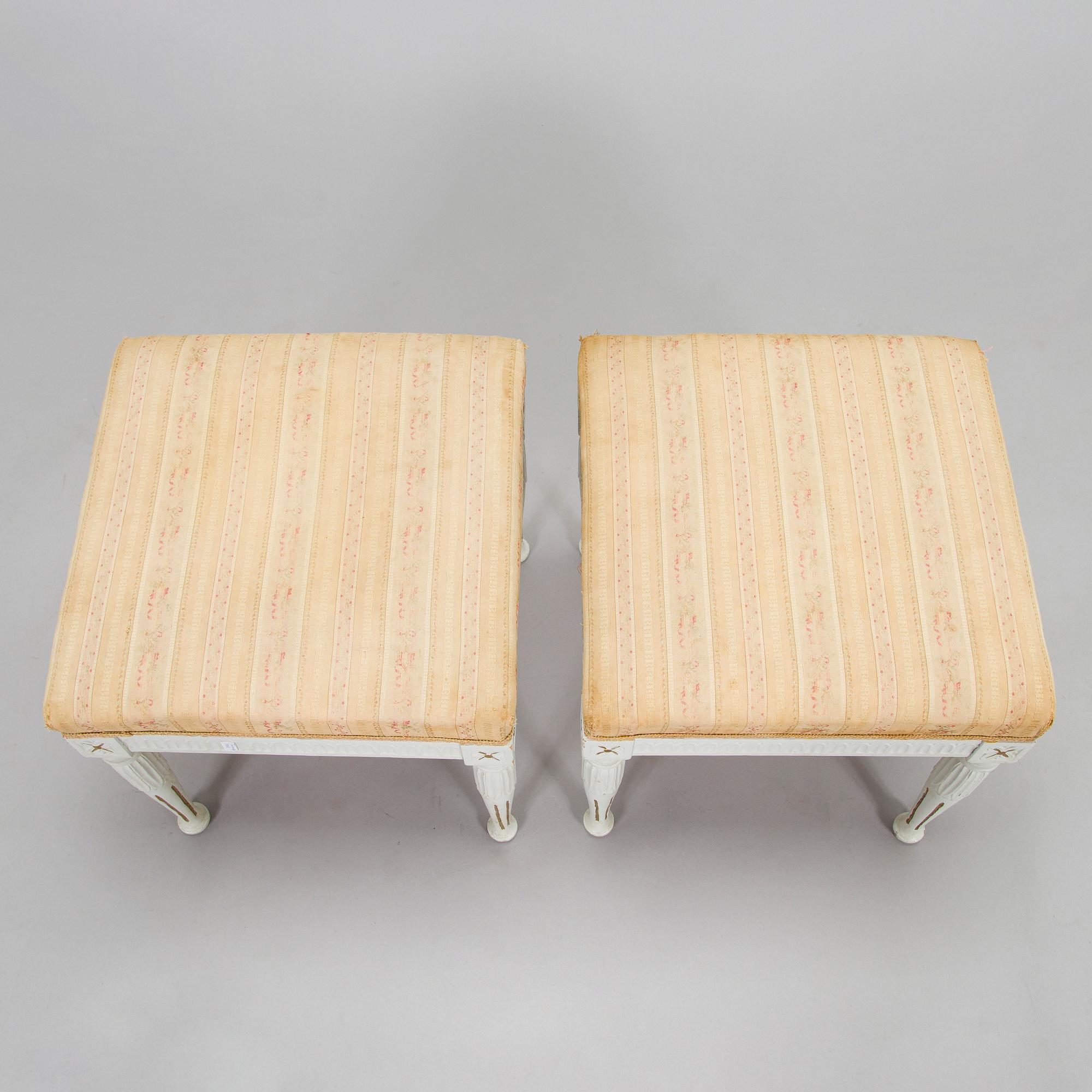 Taburettipari, kustavilaistyyliset, noin 1900-luvun alku.