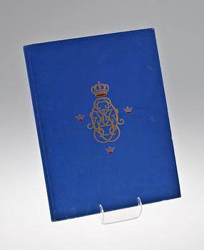 BOK, "Vår Konung, festskrift för Sveriges Folk", Stockholm, 1903.