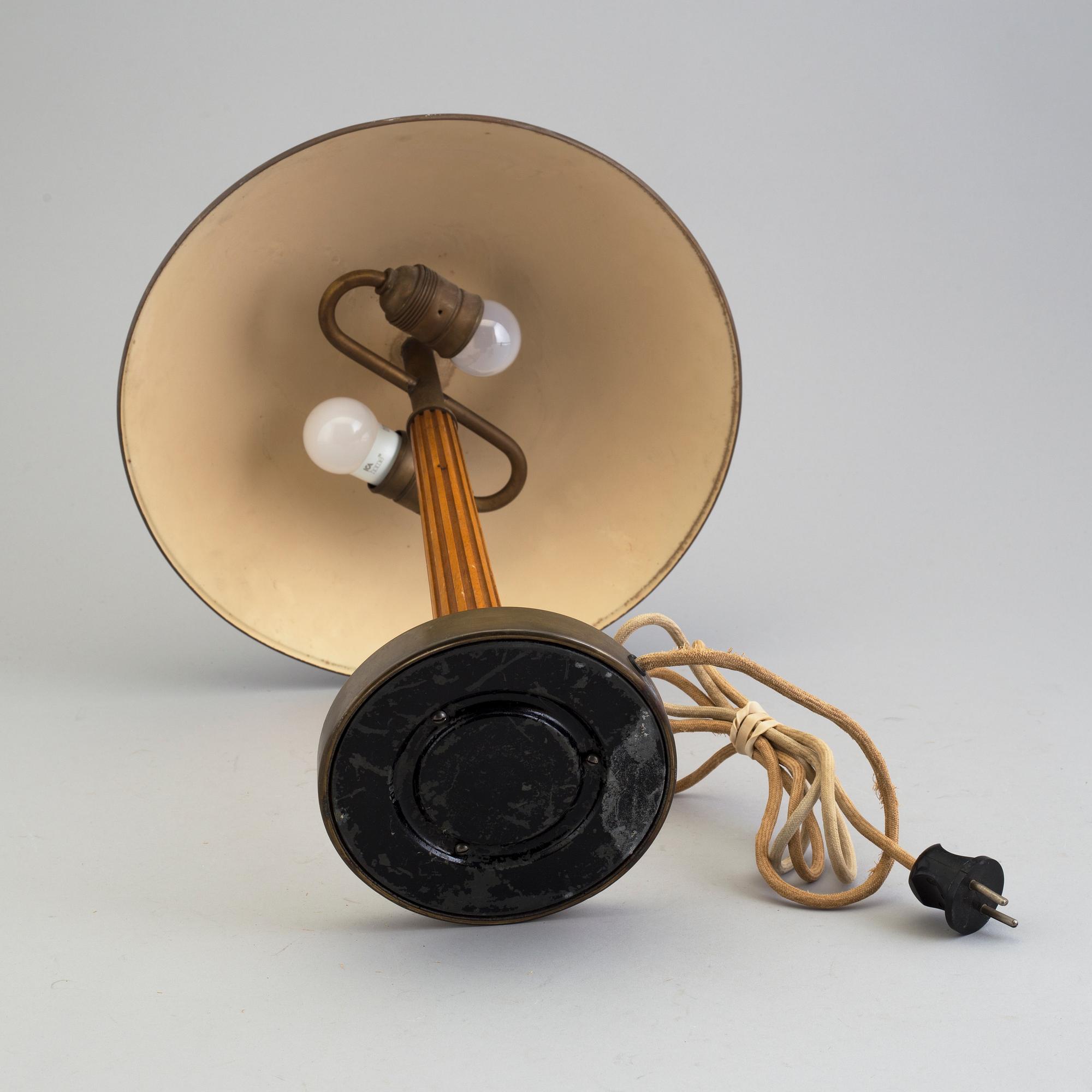 A 1930s / 40s table lamp.