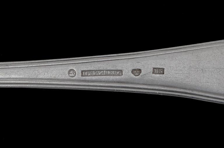 MATSKEDAR, 7 st, silver, snarlika, troligen Jonas Olsson Enberg, Värnesborg, 1856. Vikt 399g.