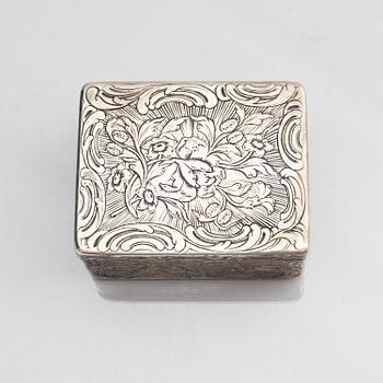 Arvid Floberg, dosa, delvis förgyllt silver, Stockholm 1768. Rokoko.