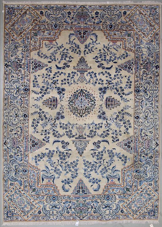 MATTA, sannolikt Keshan. Ca 359x259 cm.