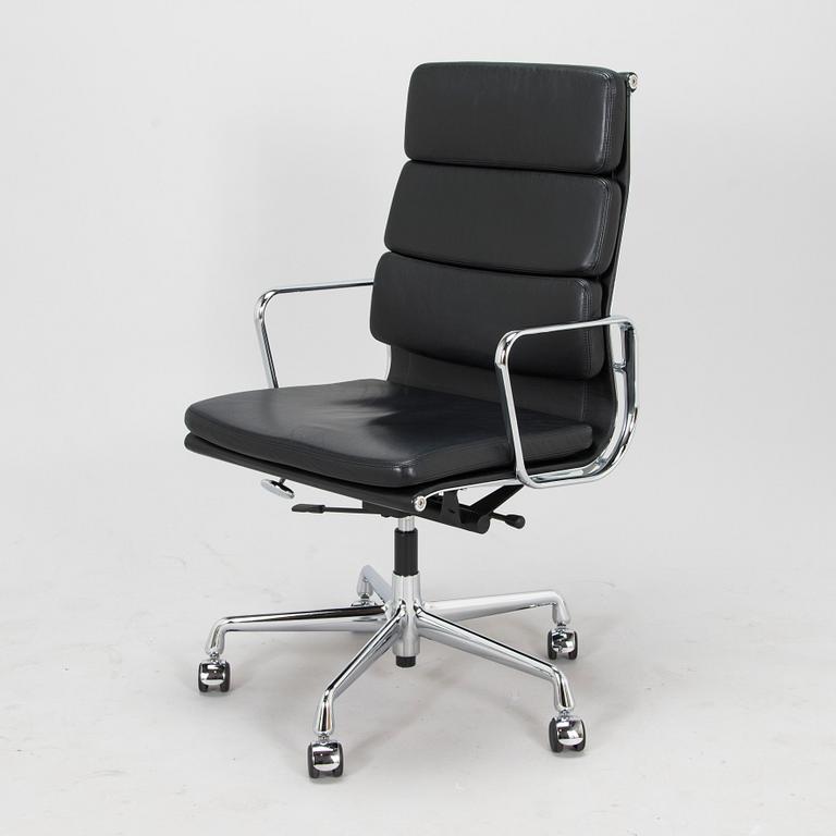 Charles & Ray Eames, a 21st-century "Soft Pad Chair EA 219, high backrest" office chair, Vitra.