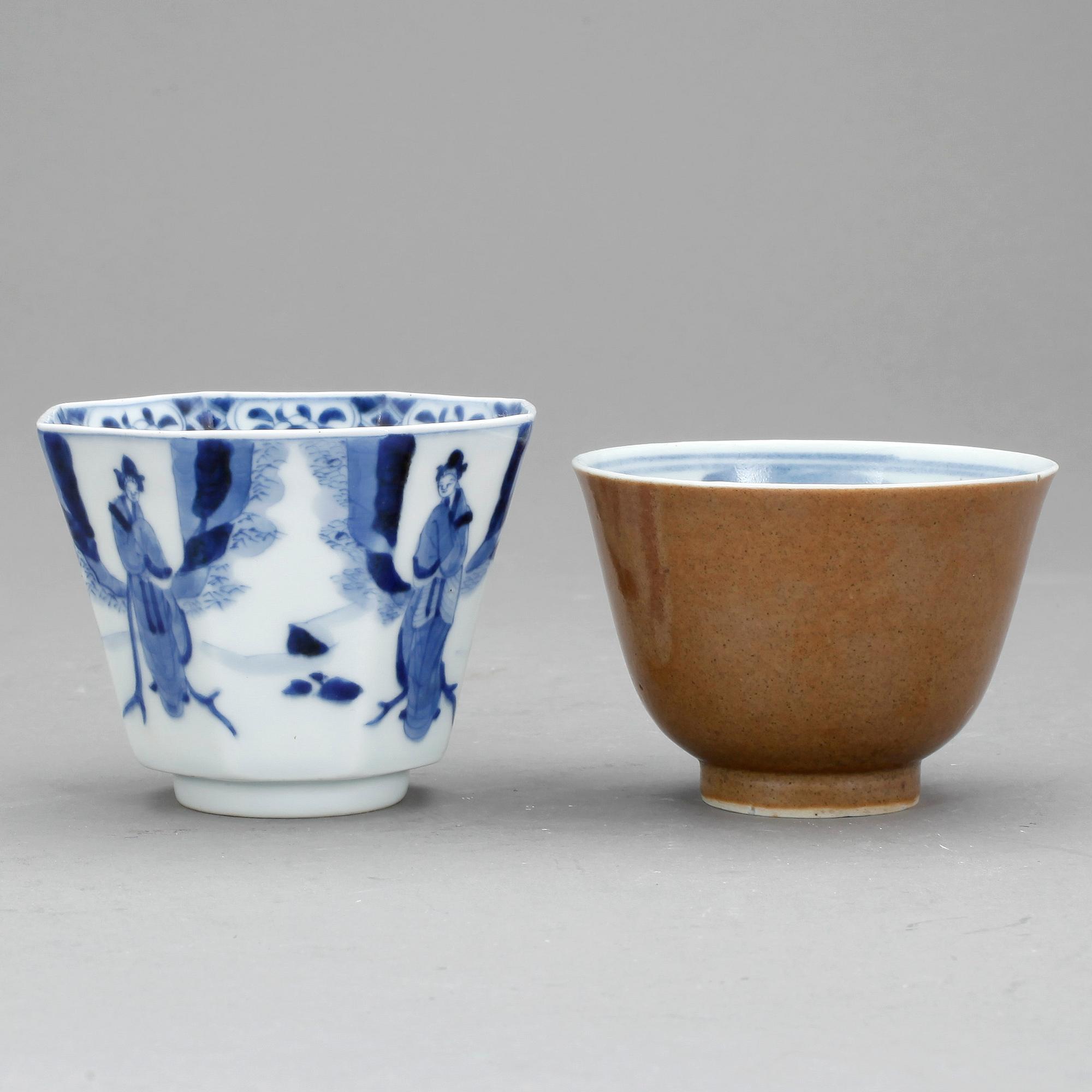 KOPPAR, 2 st, porslin, Kina Qingdynastin, 1700-tal.