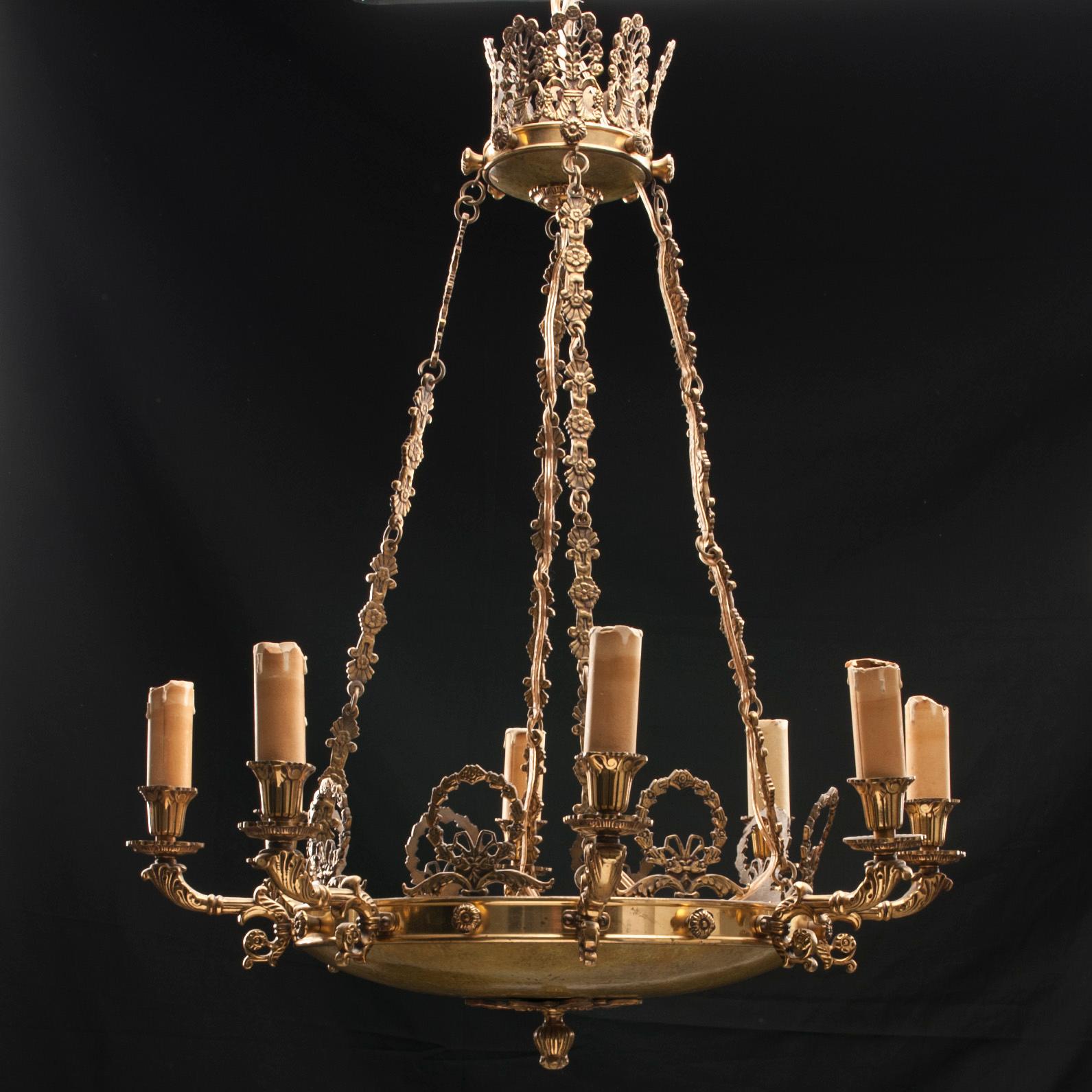 TAKAMPEL, empire stil, 1900-talets mitt. Höjd ca 80 cm.