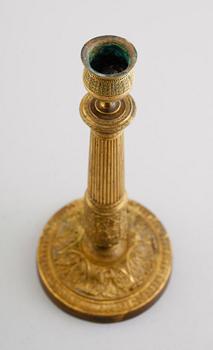 LJUSSTAKE, brännförgylld brons, empire, tidigt 1800-tal.