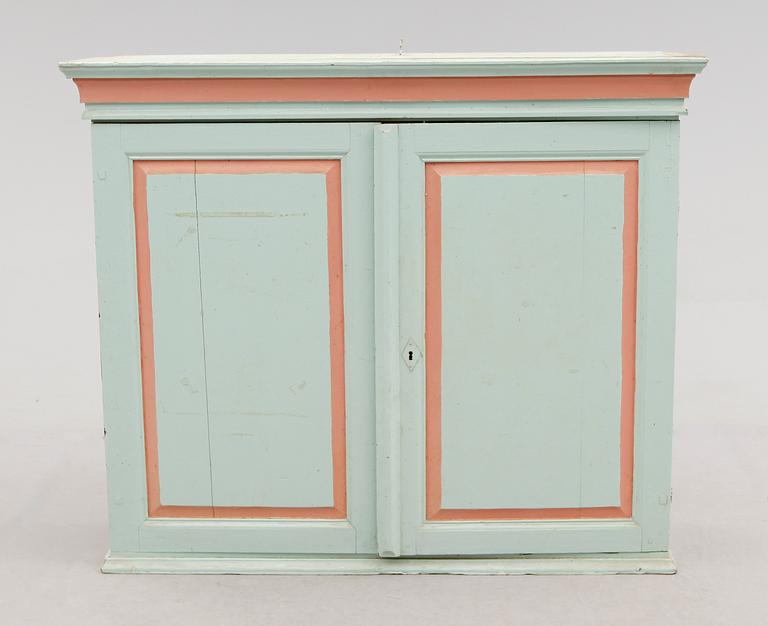 ÖVERSKÅP, allmoge, 1800-talets andra hälft.