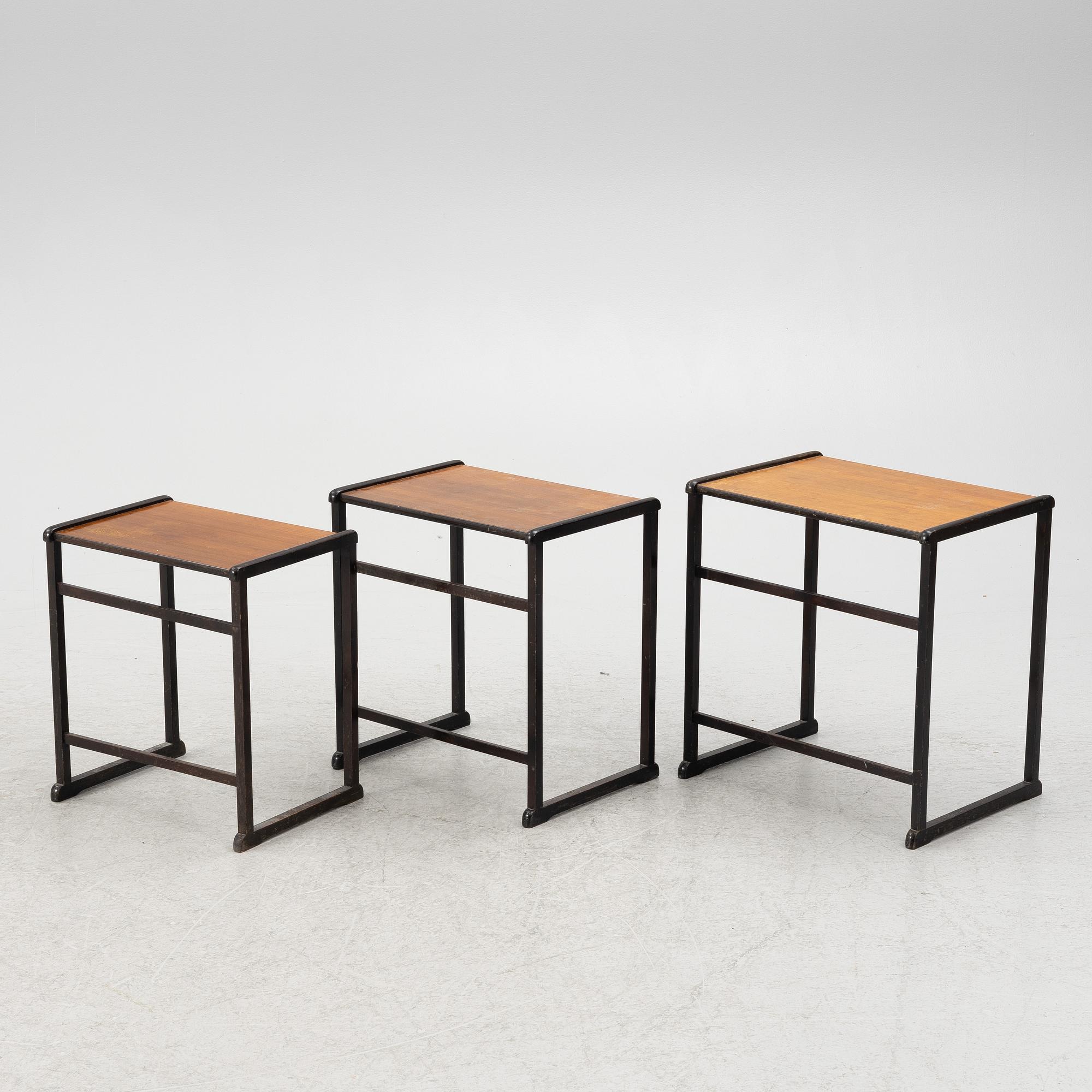 Tea table, 3 pieces, mid-20th century.