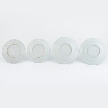 A set of seven Chinese export procelain plates, Qing dynasty, Qianlong (1736-95).