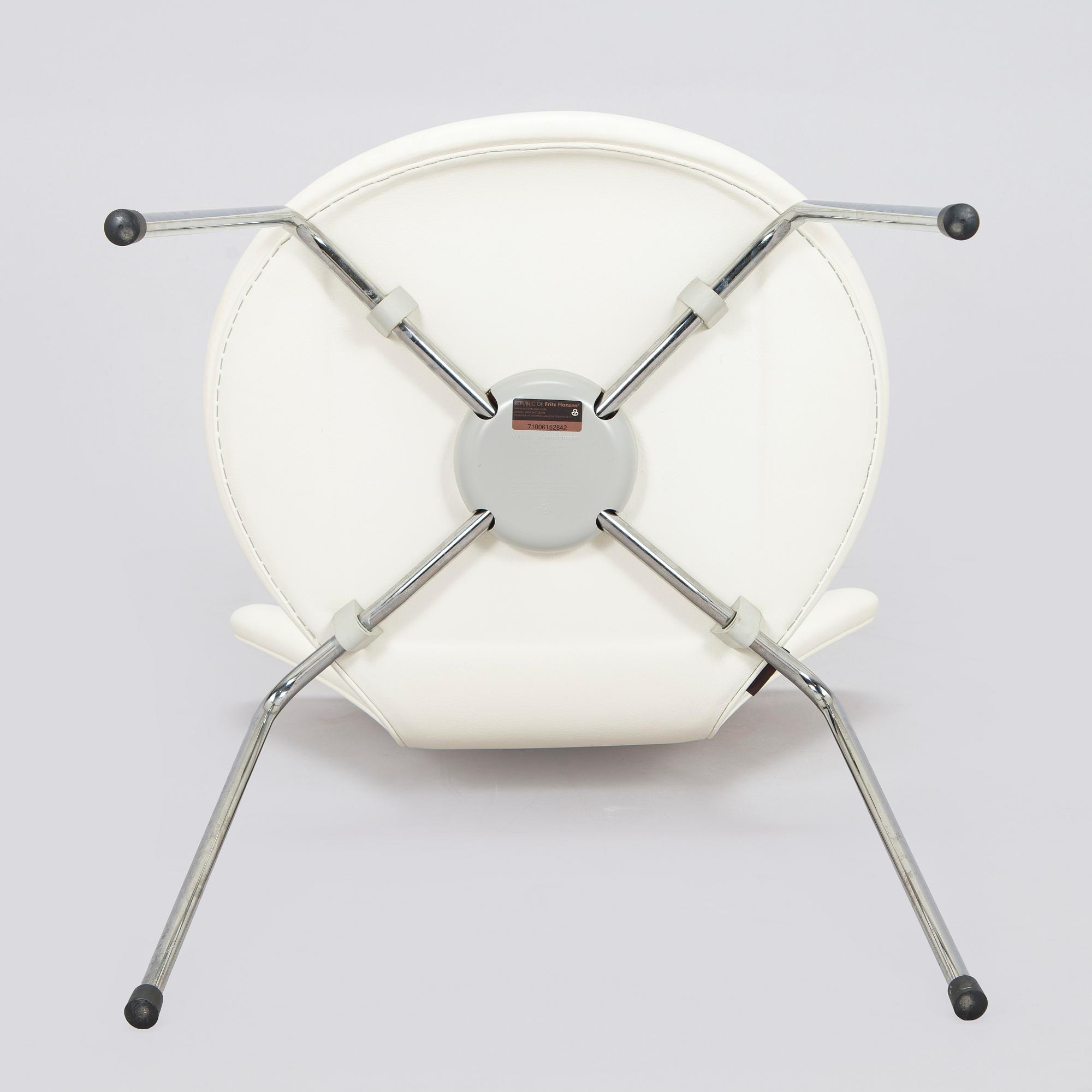 Arne Jacobsen, tuoli, "Seiska", Fritz Hansen, Tanska, 2015.