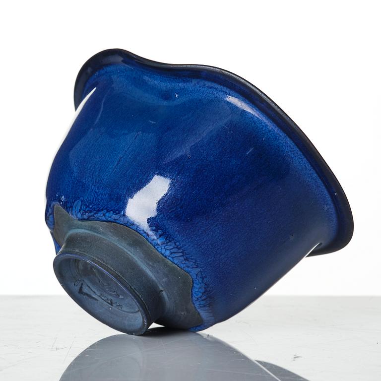 Wilhelm Kåge, two stoneware bowls, Gustavsberg Studio 1945.
